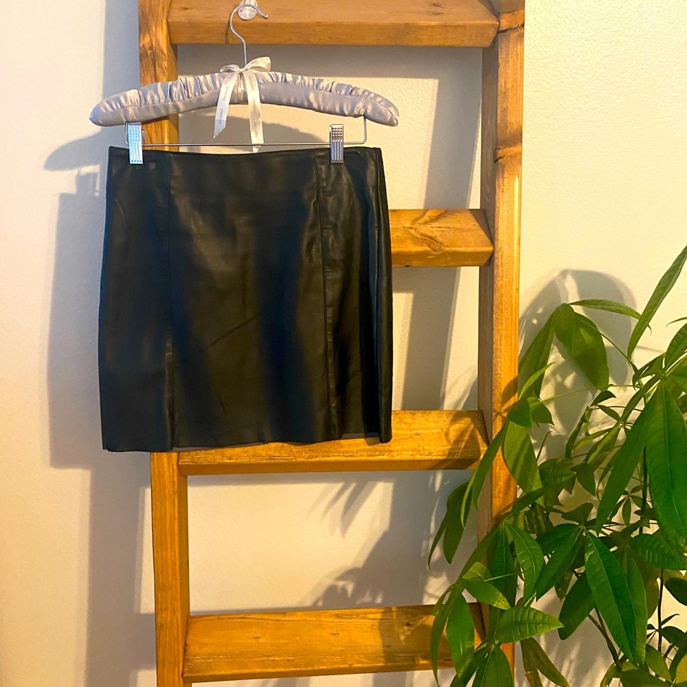 H&M Simple Black Leather Short Skirt.